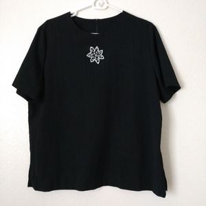 GW Graff Black Top Blouse Flower Short Sleeve Made in USA Size Large Chest 42"